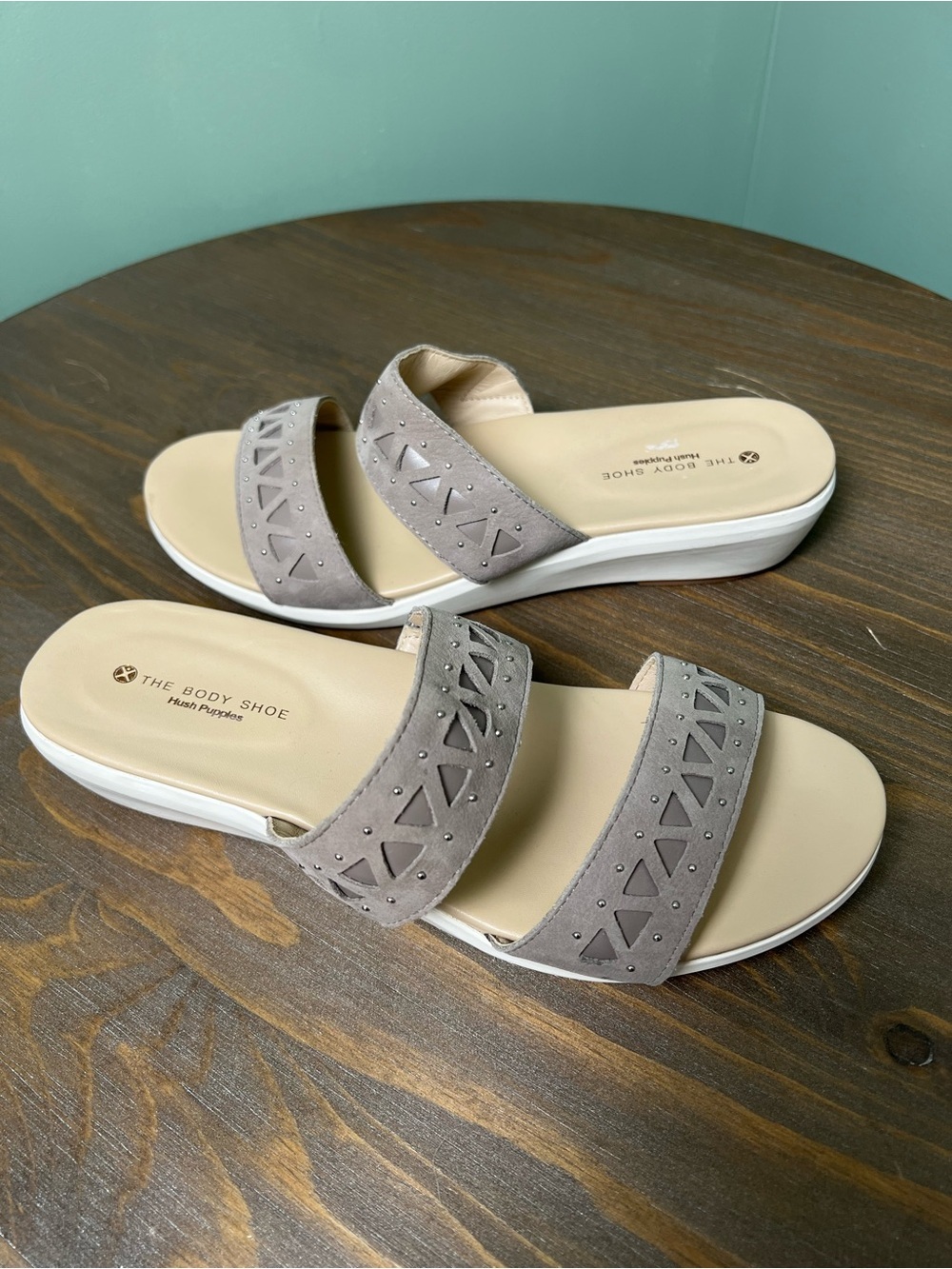 Hush Puppies Women’s Lyricale Slide Sandals Smokey Taupe 8.5 Wide Comfort EUC